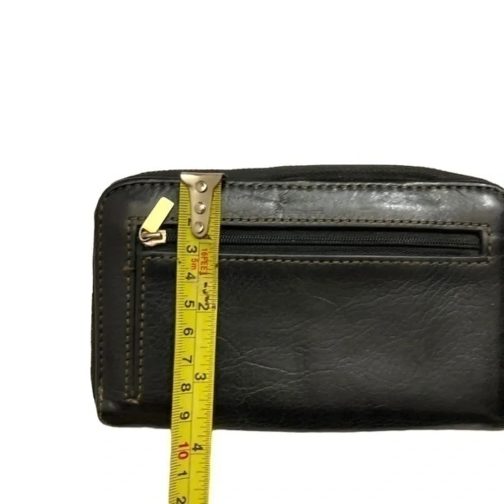 Fossil black leather wristlet wallet